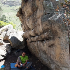 Getting ready to tackle a boulder in Sutatausa